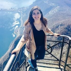 Meet your Posher, Catherine